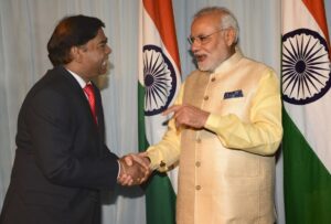 Hari_Eppanapally_with_Hon_PM_Modi_18Sep2014_in_New_York_(1)